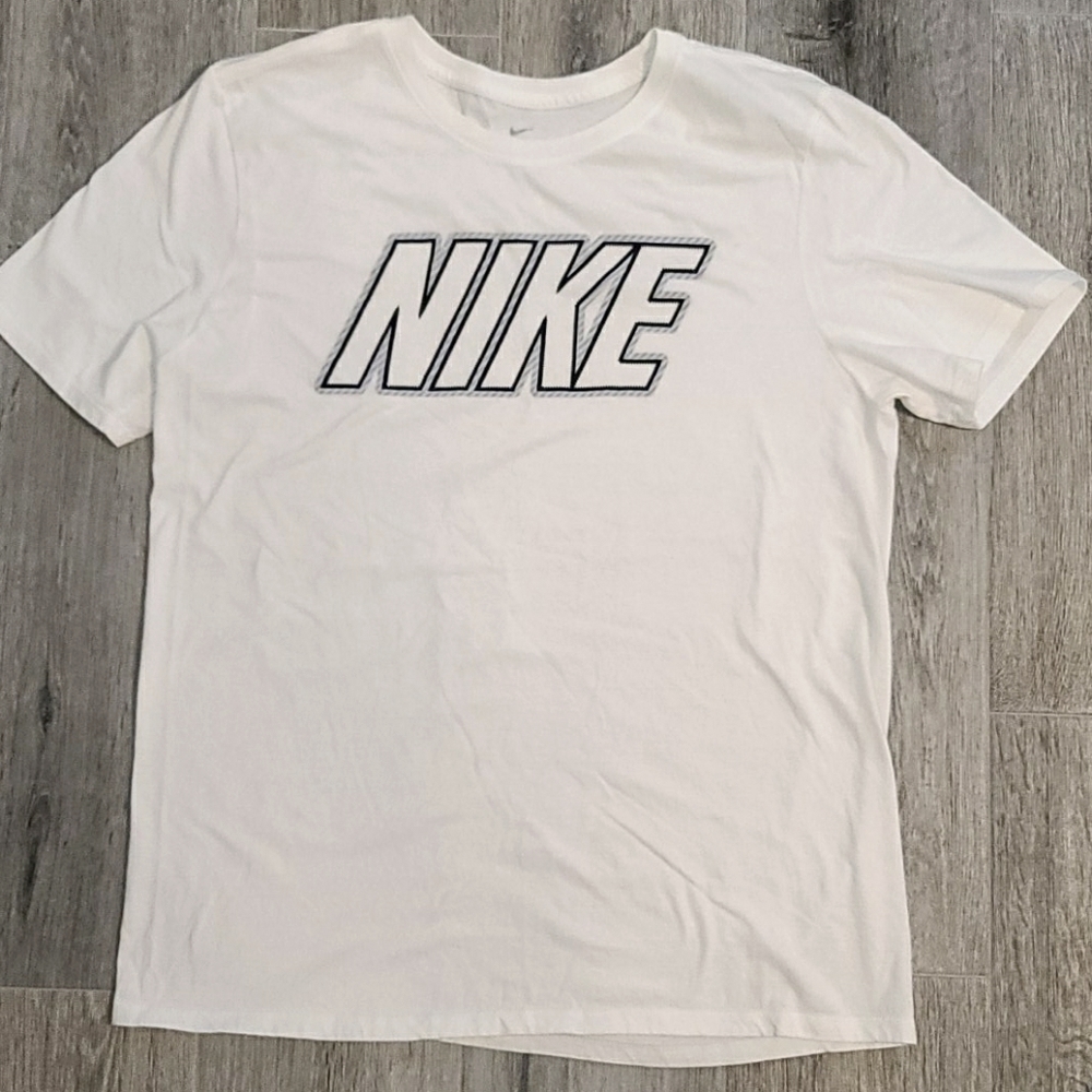 NIKE Men's Athletic short sleeve white Tee